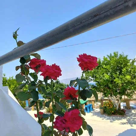 Emiljano Seaview Апартаменты *