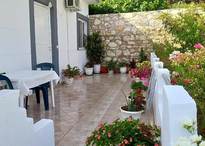 Emiljano Seaview Apartman *